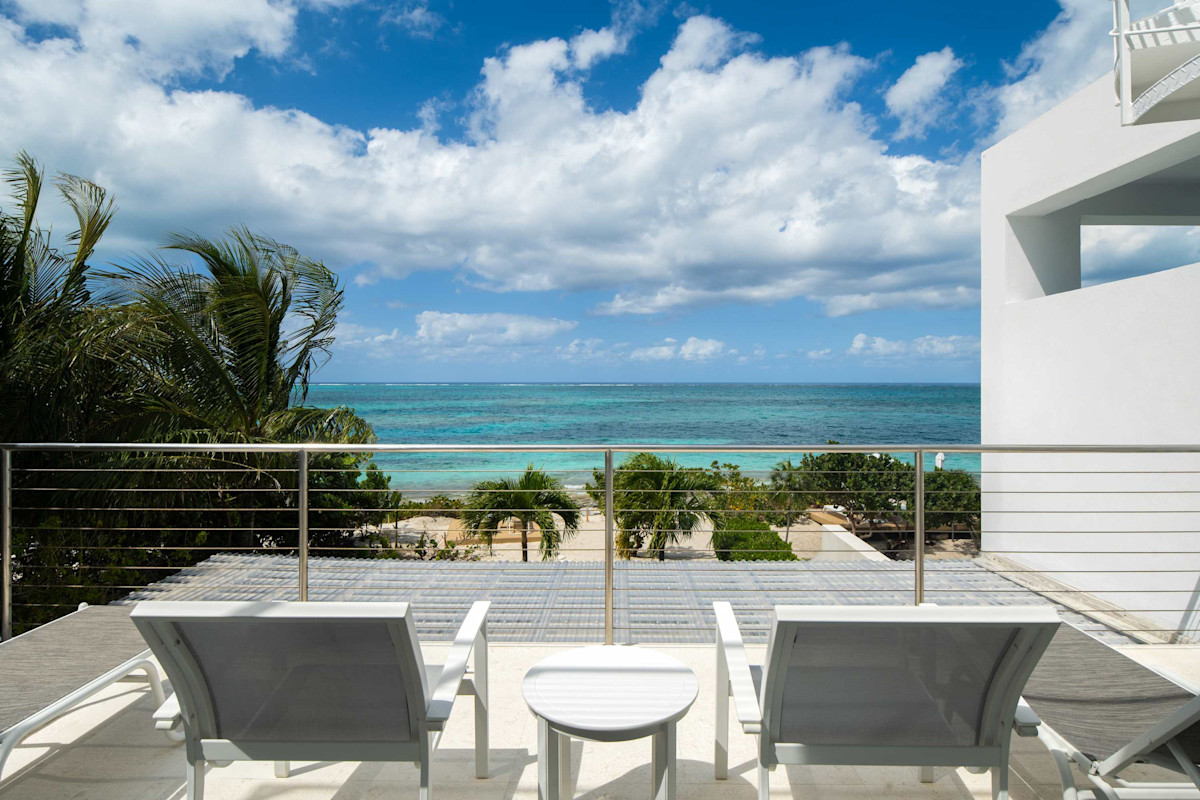 Sandpiper — Upper terrace facing the ocean