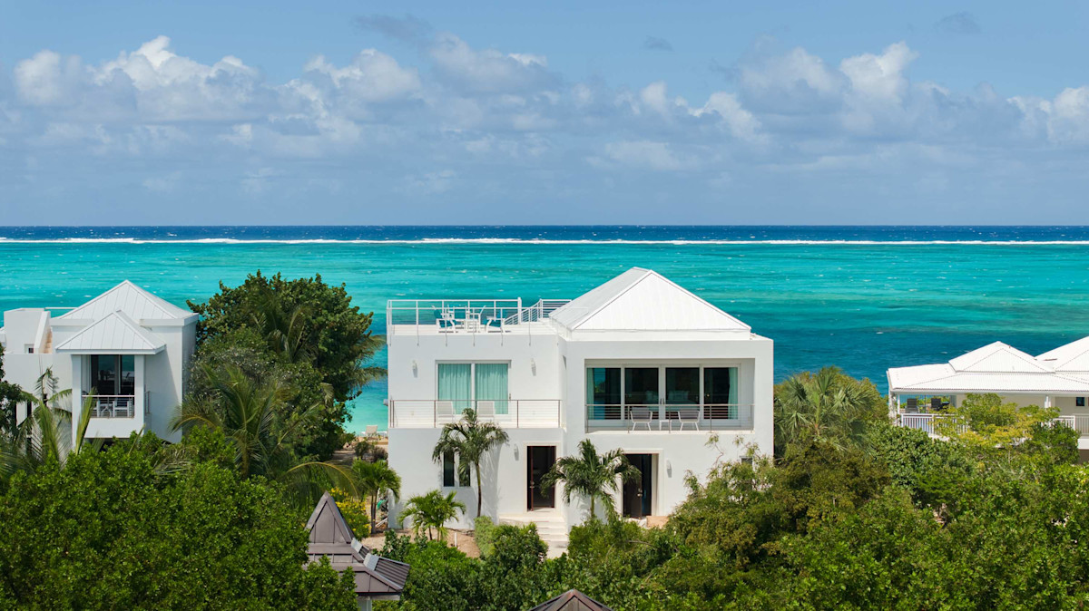 Sandpiper — Landward exterior and ocean beyond