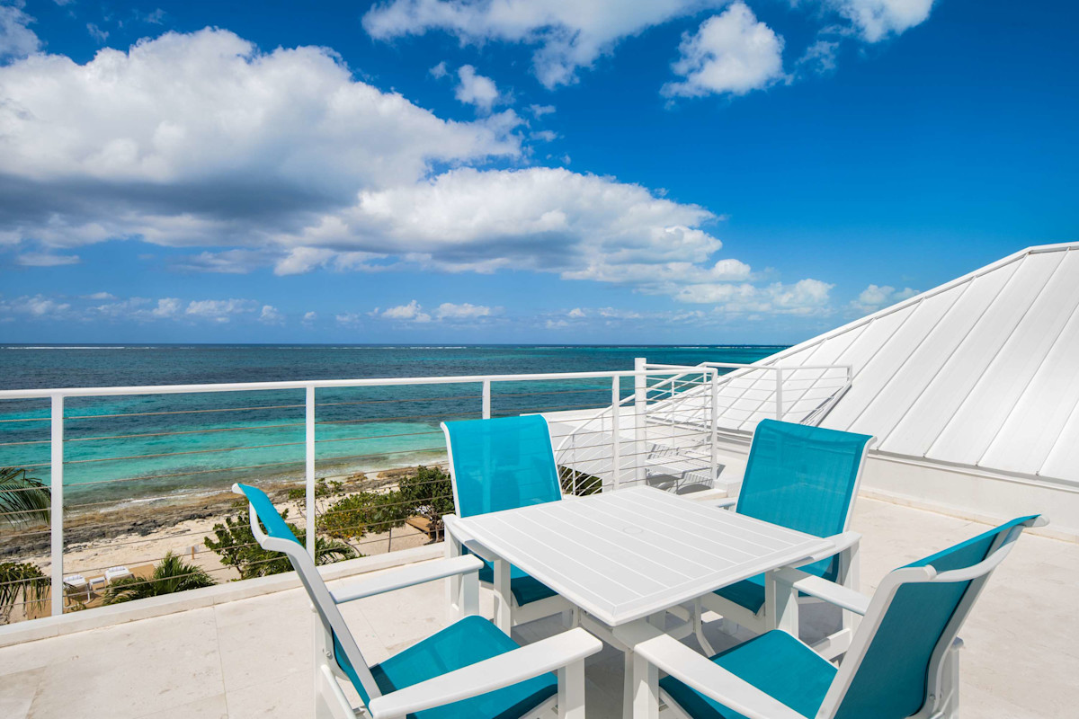 Sandpiper — Rooftop dining with ocean views