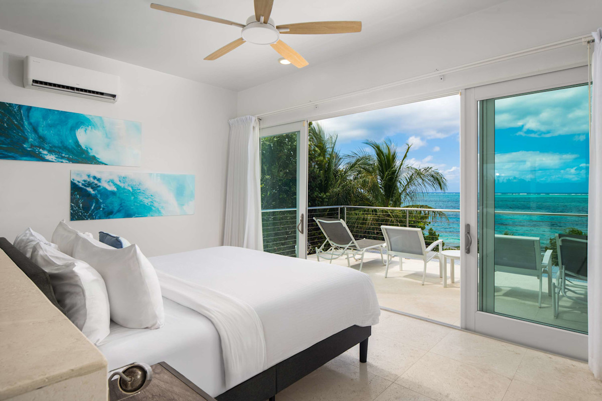 Sandpiper — Bedroom 1 - upper-level king suite