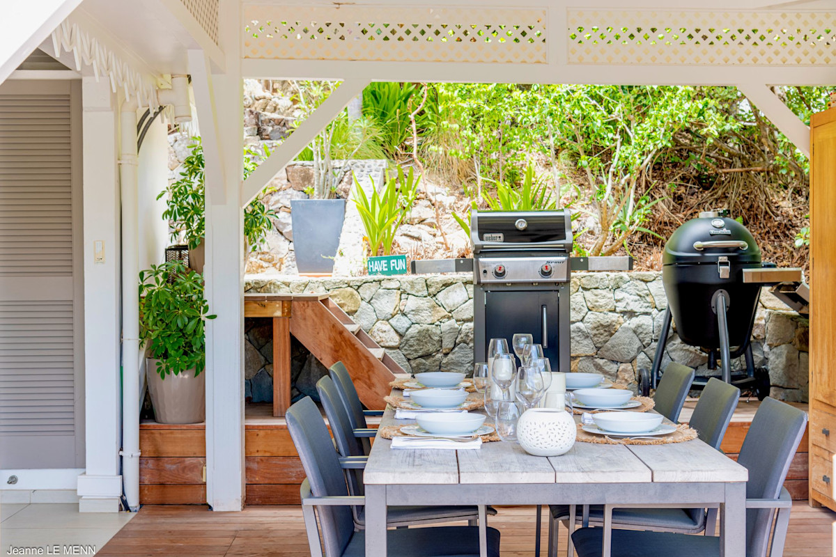 Chouchou — Outdoor dining and barbecue