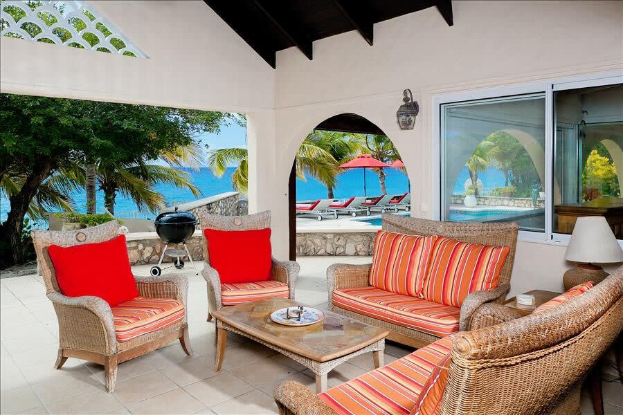 Baie Longue Beach House Outside Living