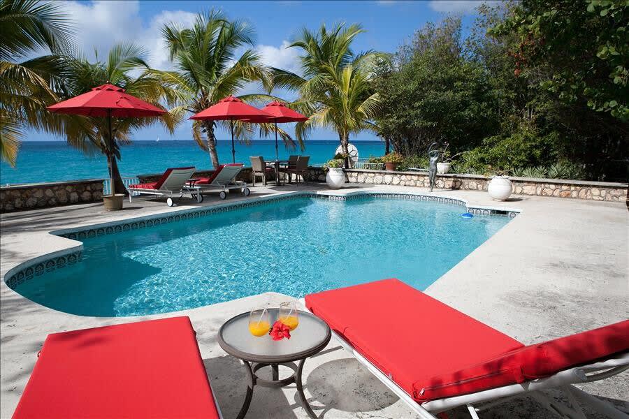 Baie Longue Beach House Pool