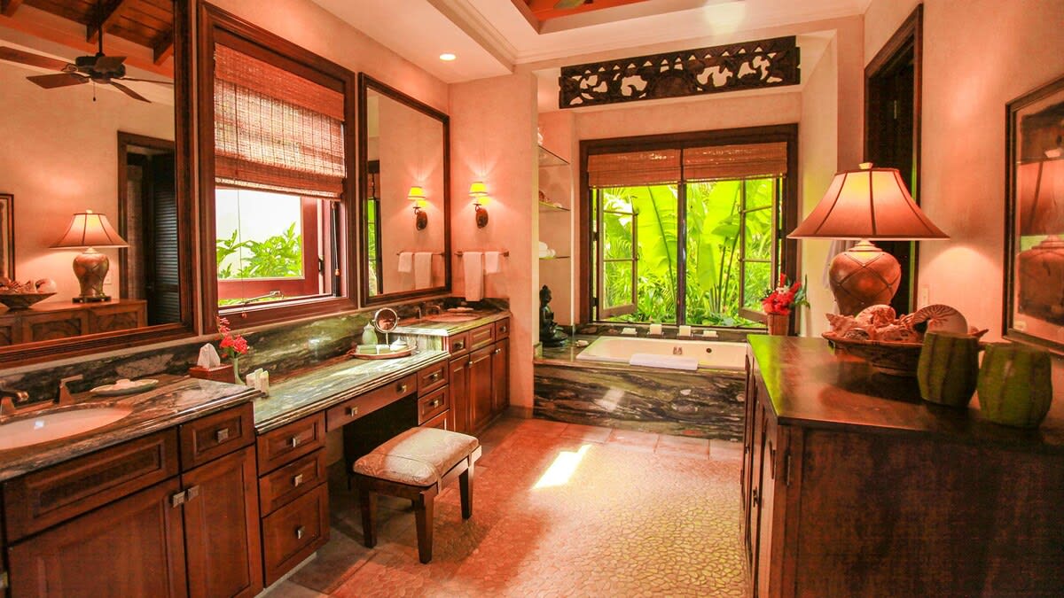 Birds Of Paradise property image