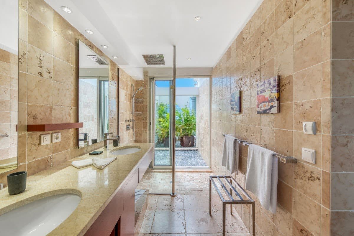 Just In Paradise property image