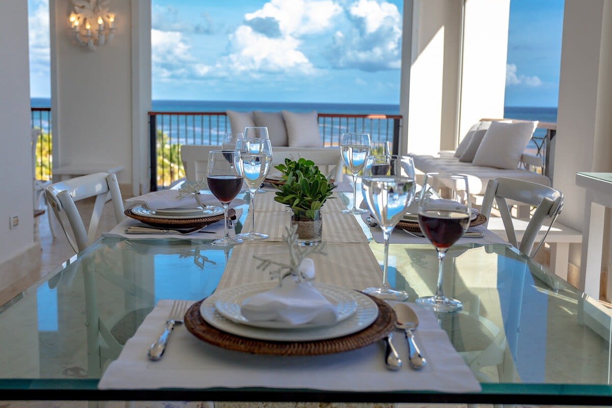Terrace dining Sea View