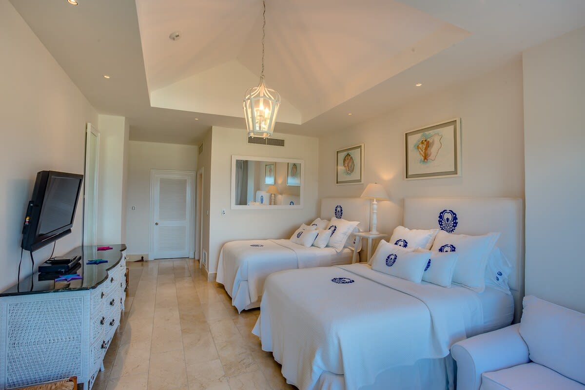Luxus Oceanblue Pent property image