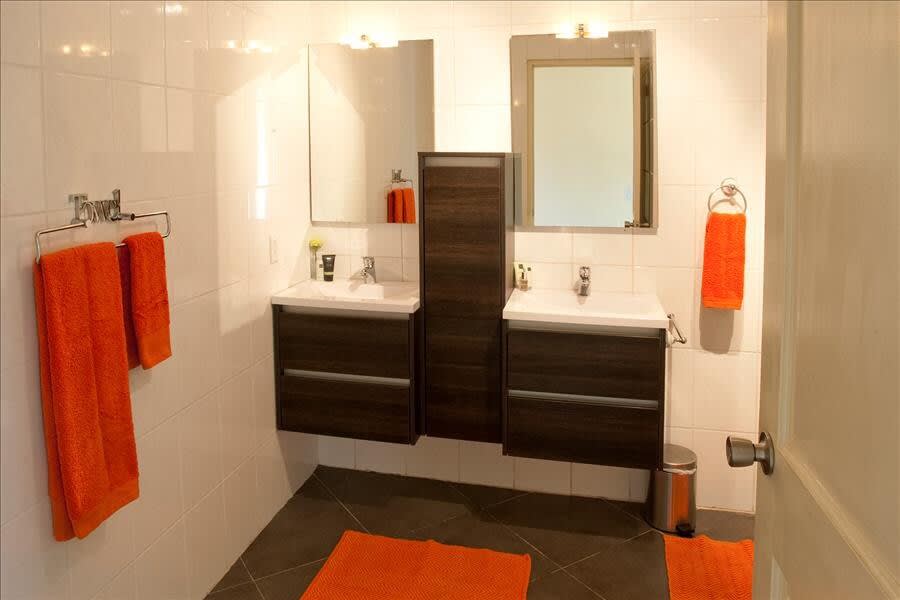 Masbango main bathroom
