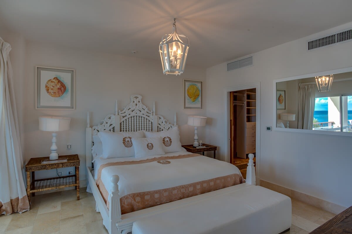 Luxus Oceanblue Pent property image
