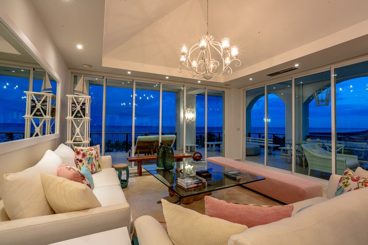 Luxus Oceanblue Pent property image