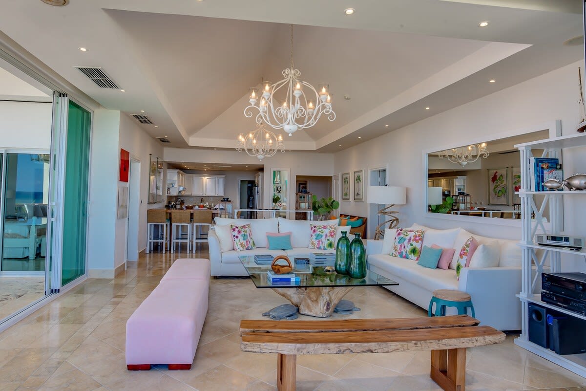 Luxus Oceanblue Pent property image