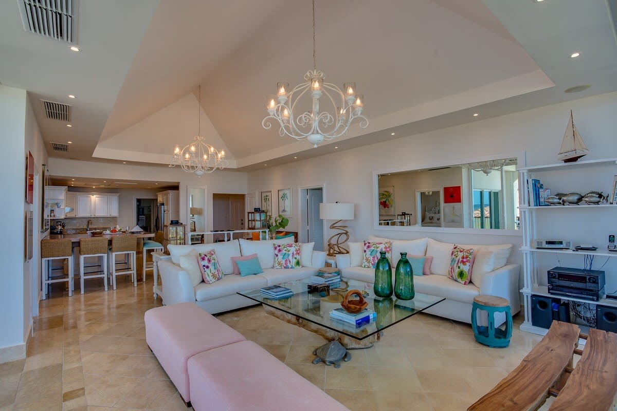 Luxus Oceanblue Pent property image