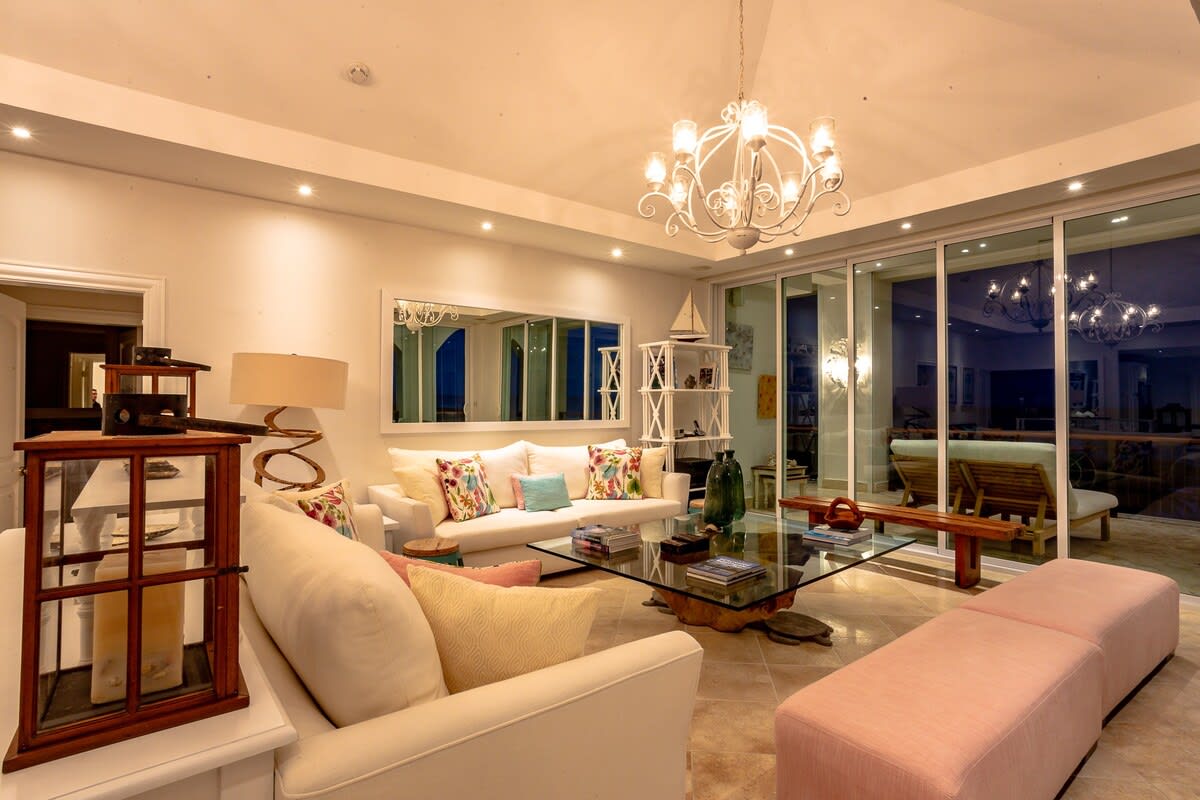 Luxus Oceanblue Pent property image