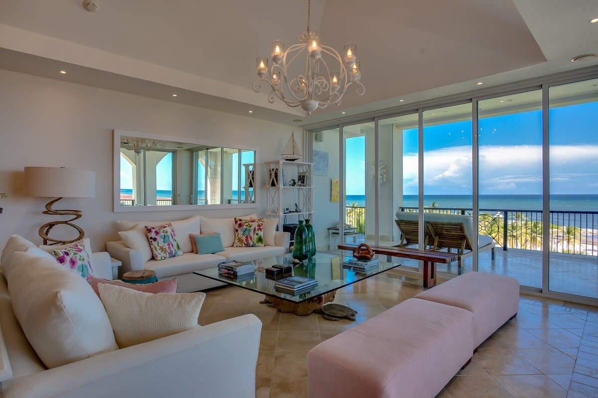 Luxus Oceanblue Pent property image