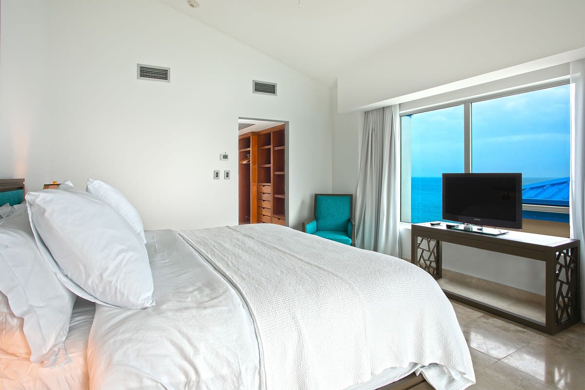 The Cove property image