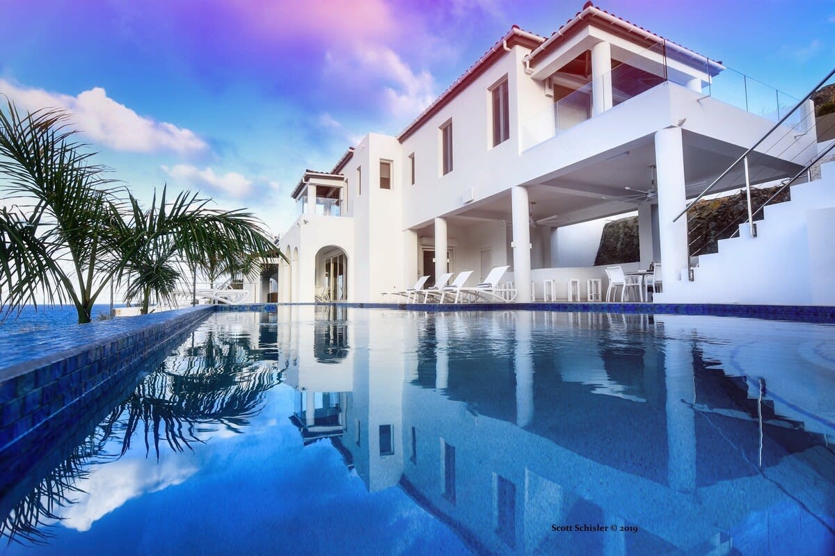 Villa Amalia red skies new