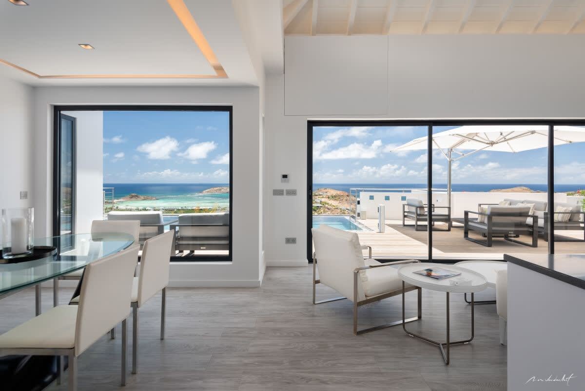 Villa Iris property image