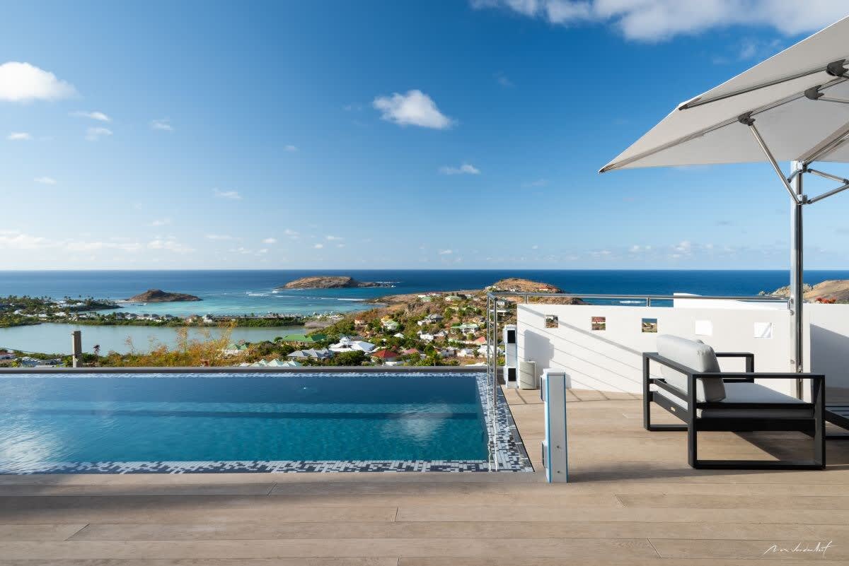 Villa Iris property image