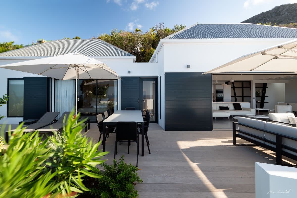 Villa Iris property image