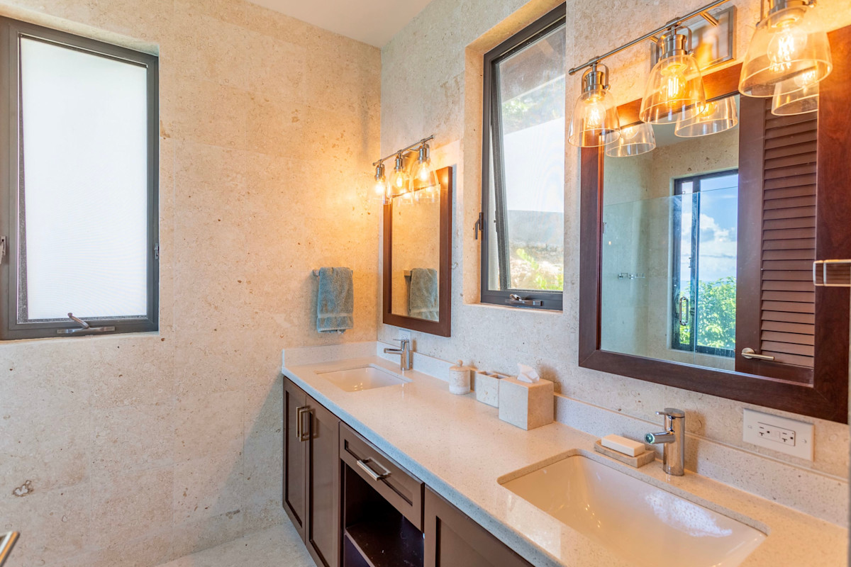 Maxi Cooper property image