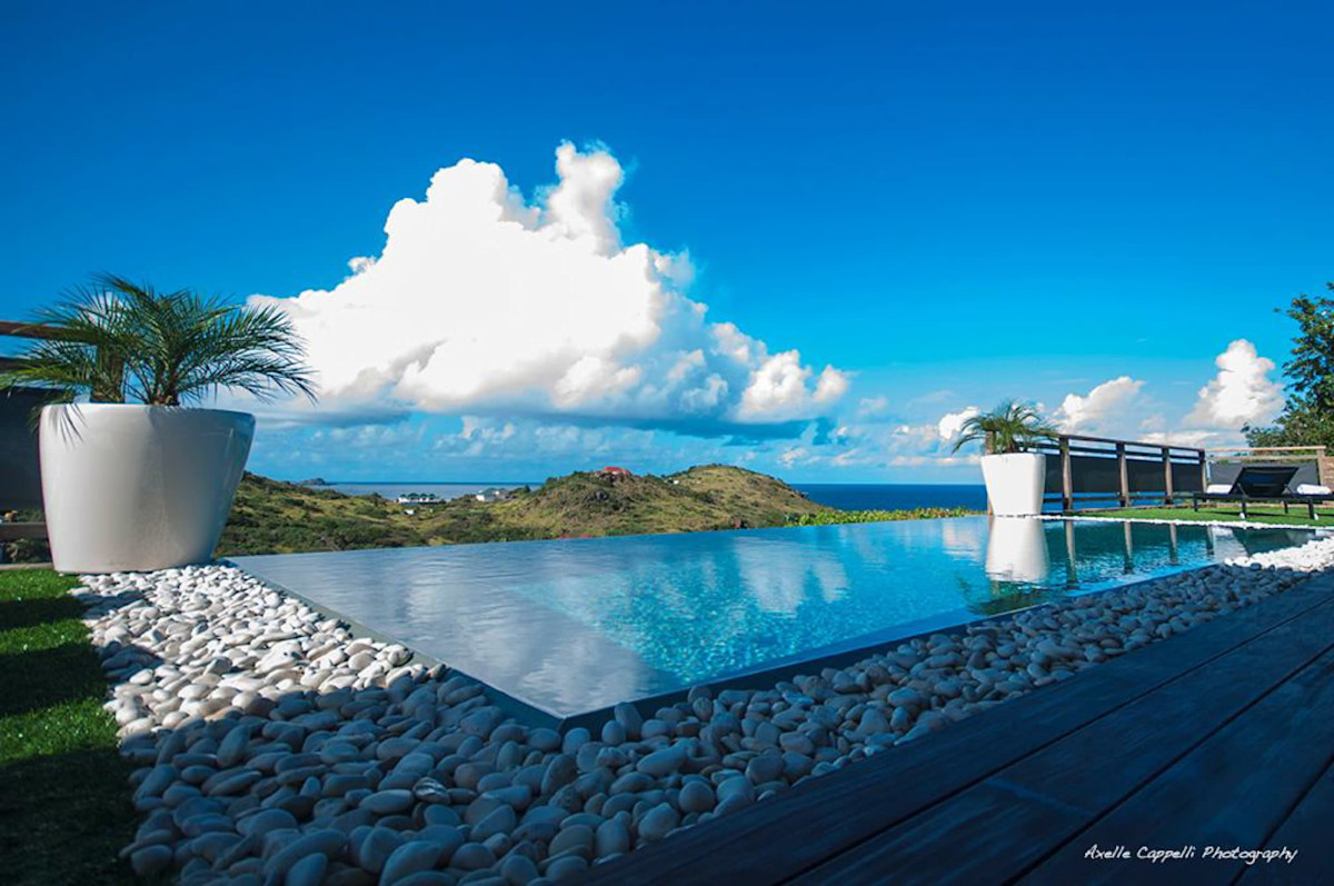 Villa Open Space property image