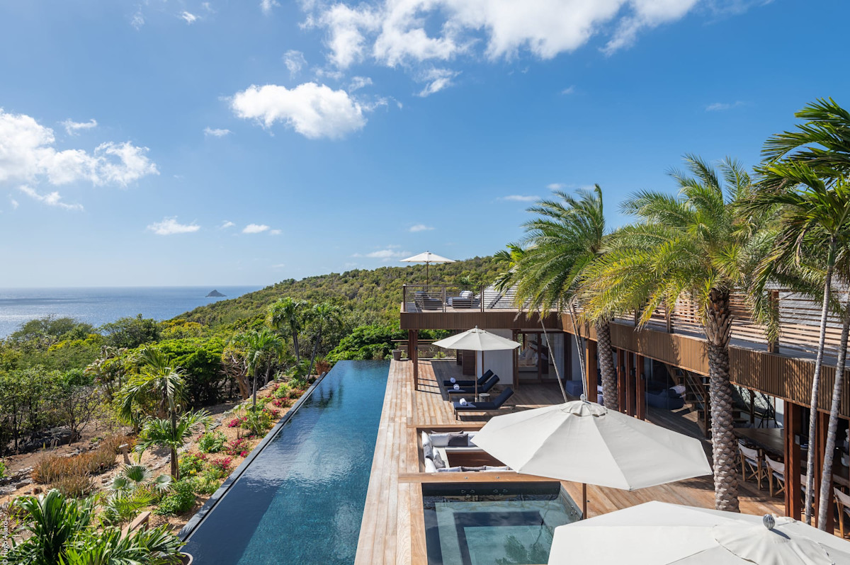 Sun Club property image