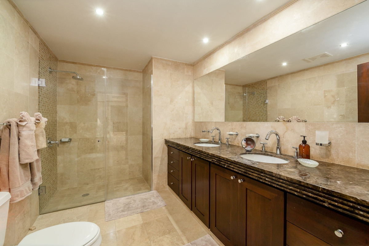 Coral Cove No.5 property image