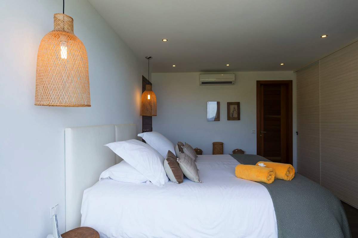 Villa Upside property image
