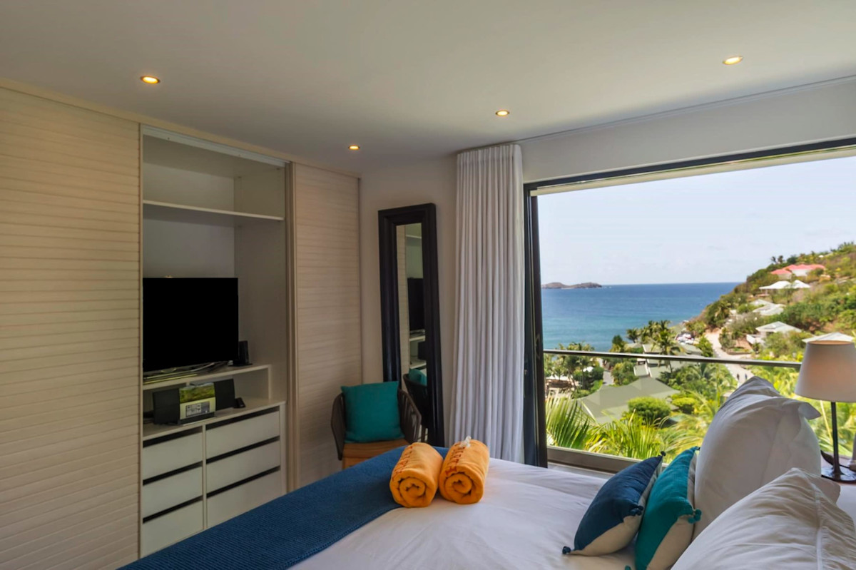 Villa Upside property image