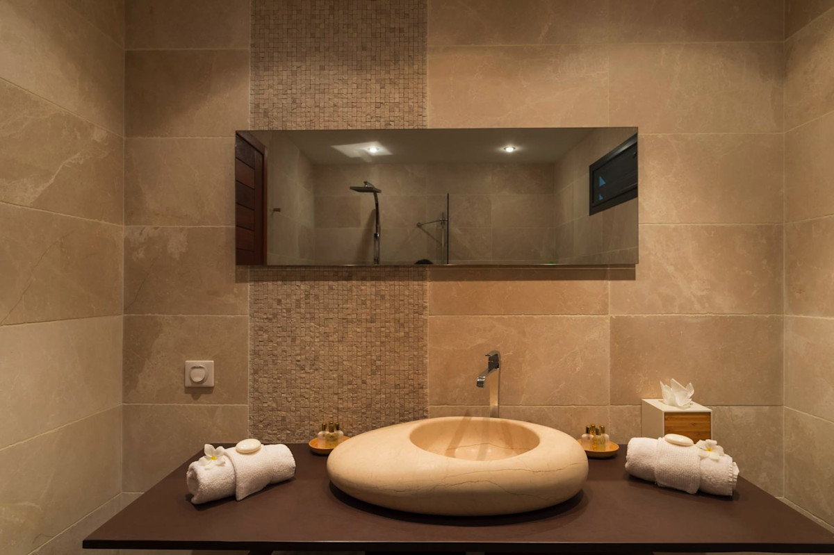 Villa Upside property image