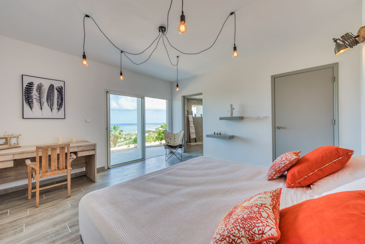 Topaze property image
