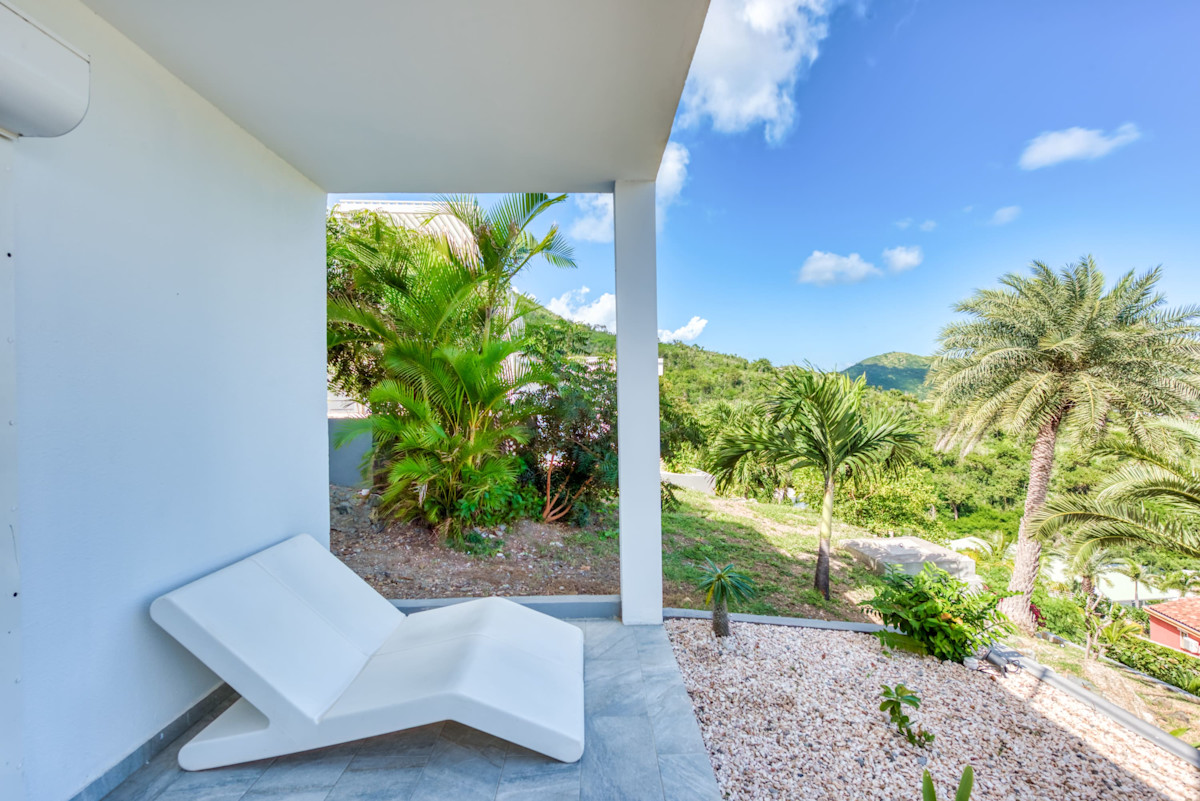 Topaze property image