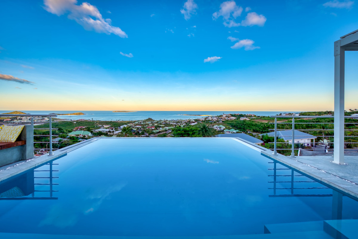 Topaze property image