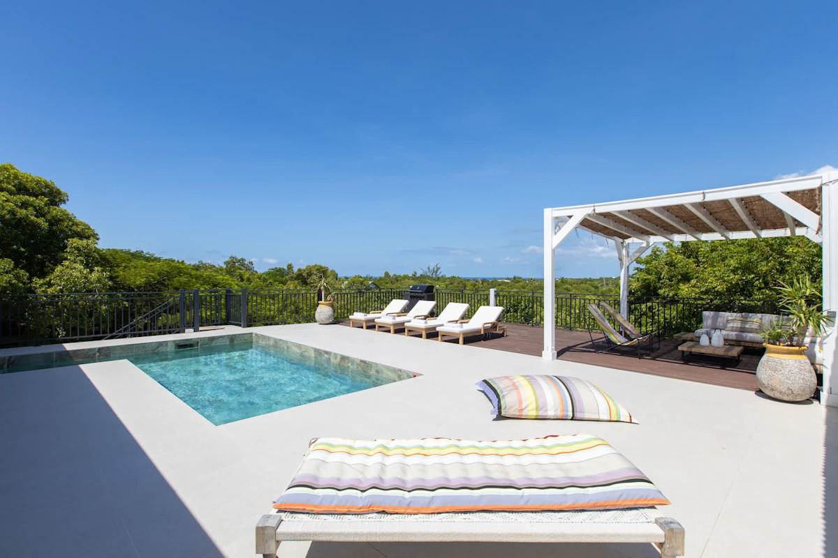 Les Oliviers property image