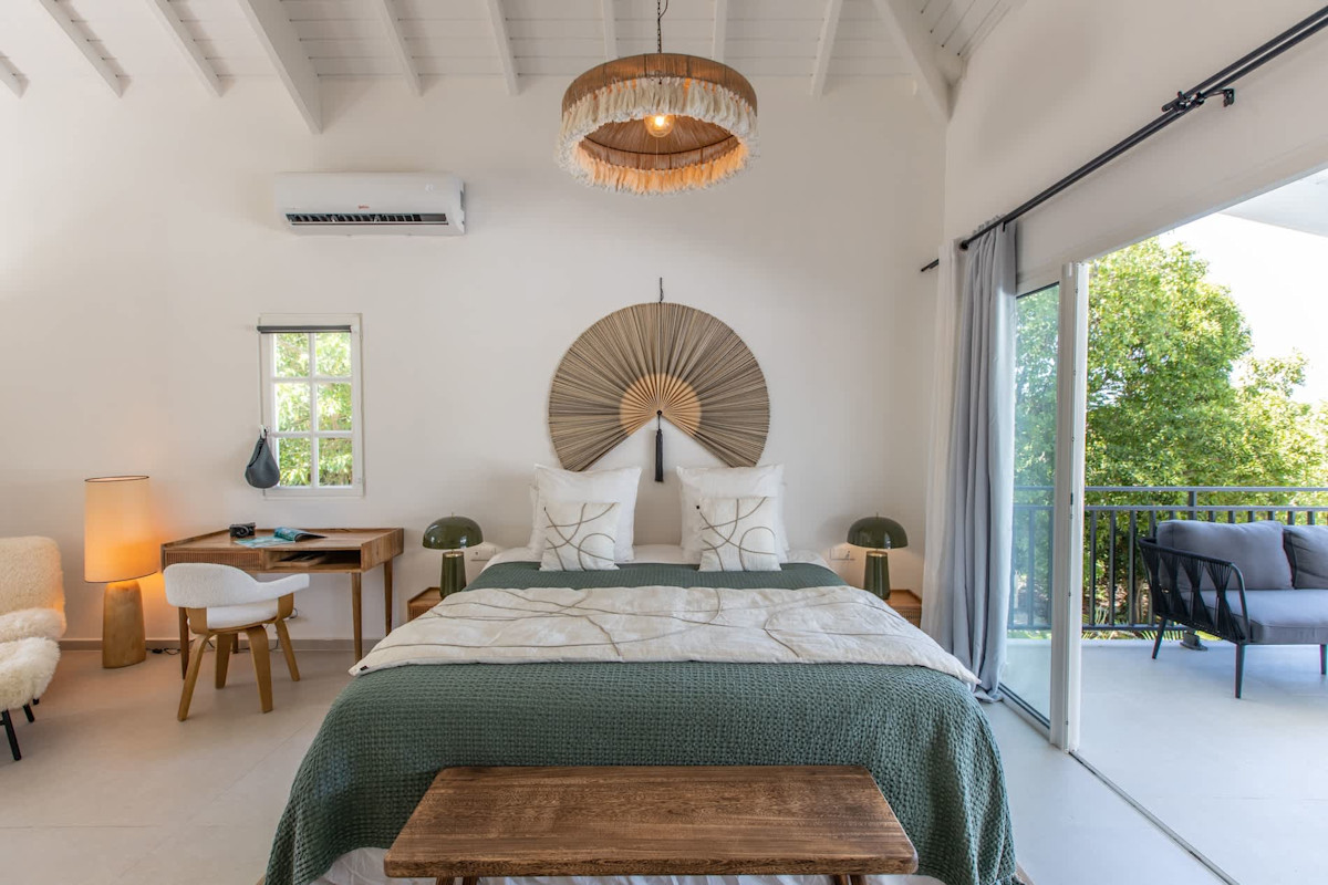 Les Oliviers property image