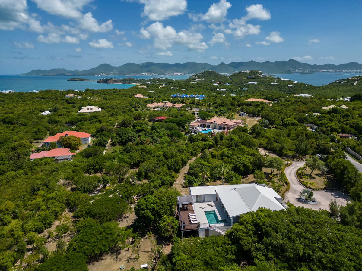 Les Oliviers property image