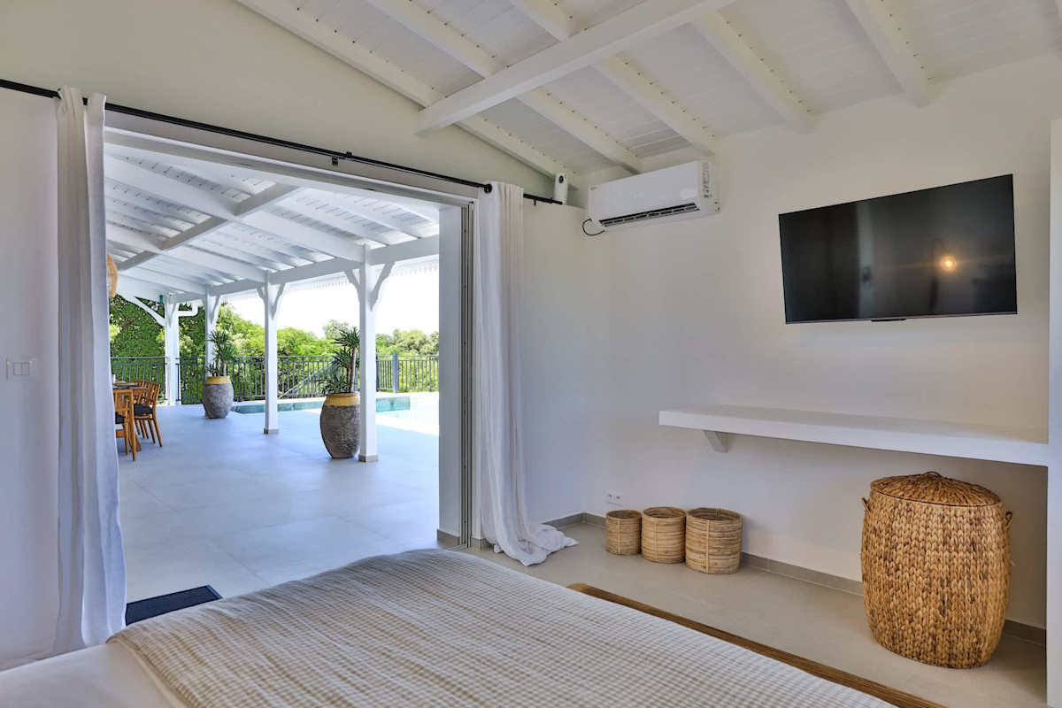 Les Oliviers property image