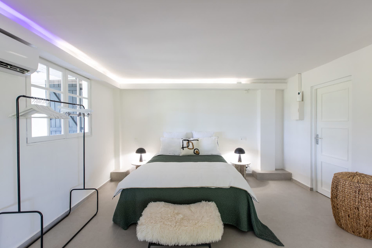 Les Oliviers property image