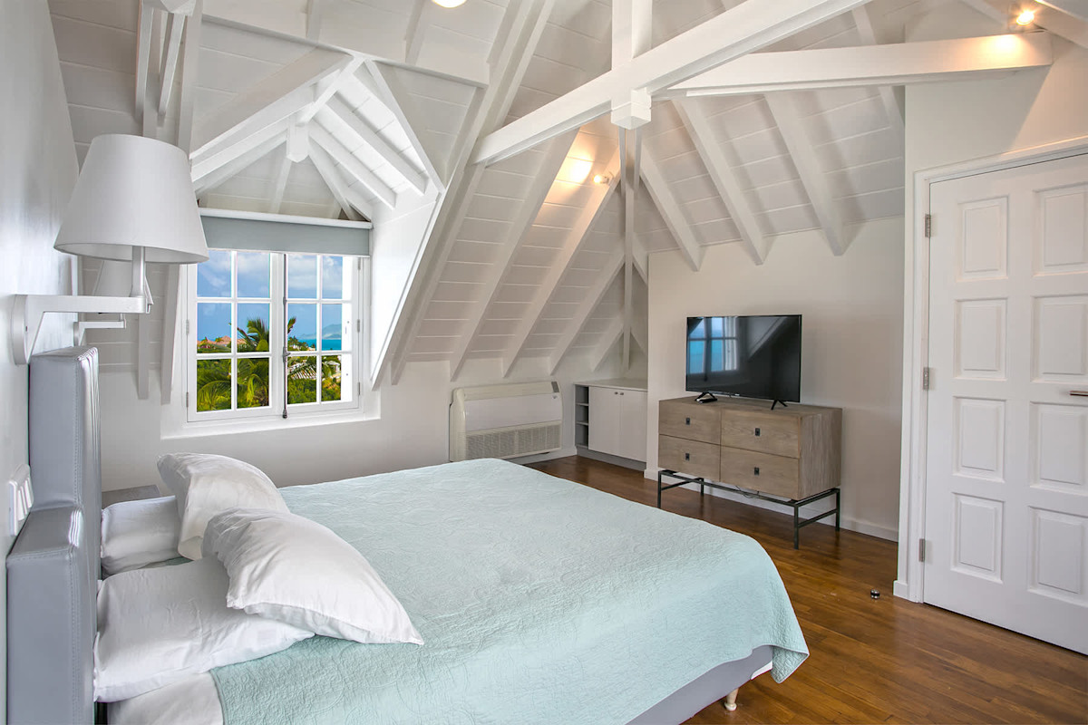 Le Caprice property image