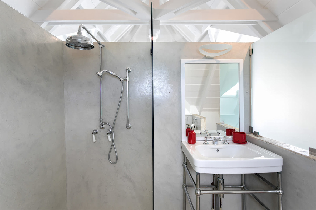 Bathroom 4