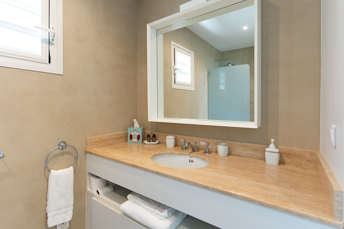 Bathroom 7