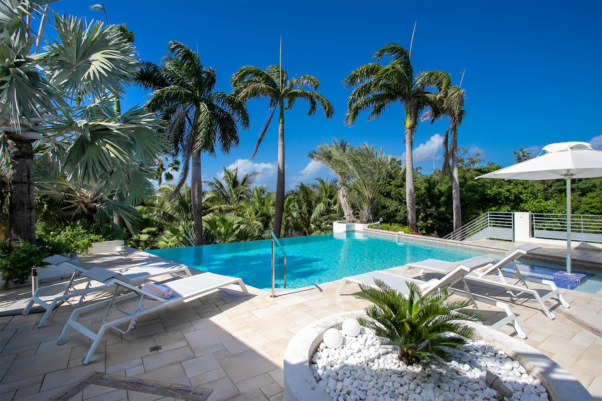 Les Palmiers Bleus property image