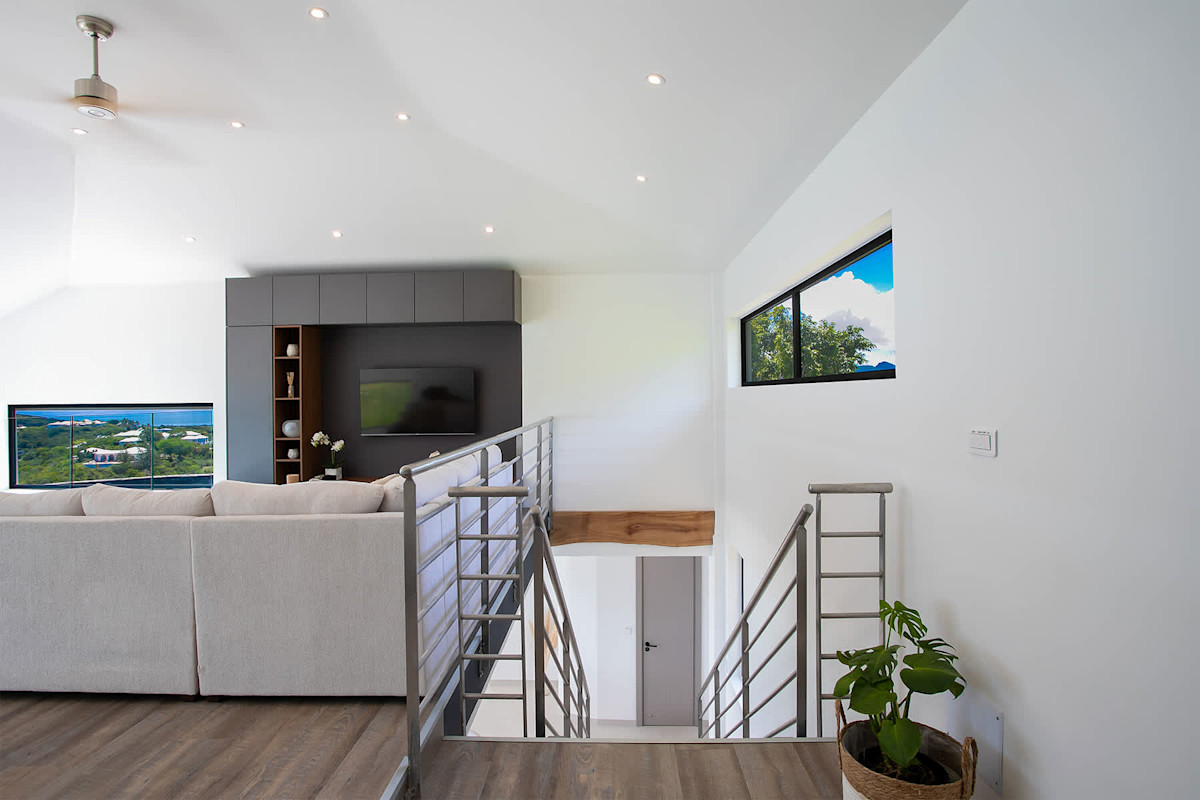 Aqua Rock property image