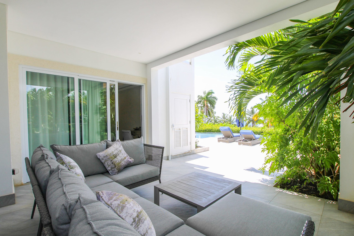 Royal Seabreeze property image