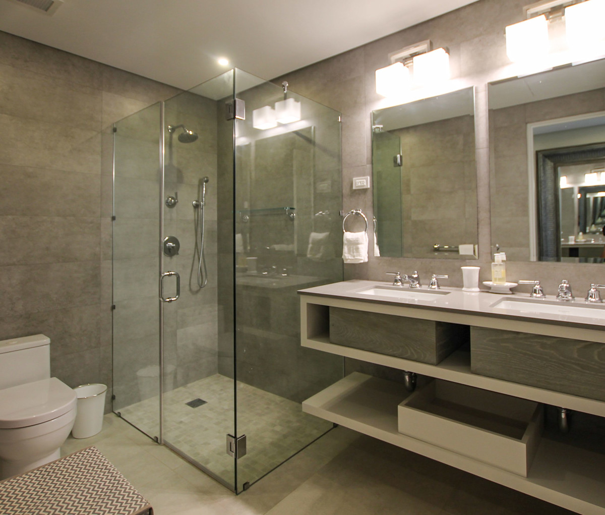 Royal Seabreeze property image