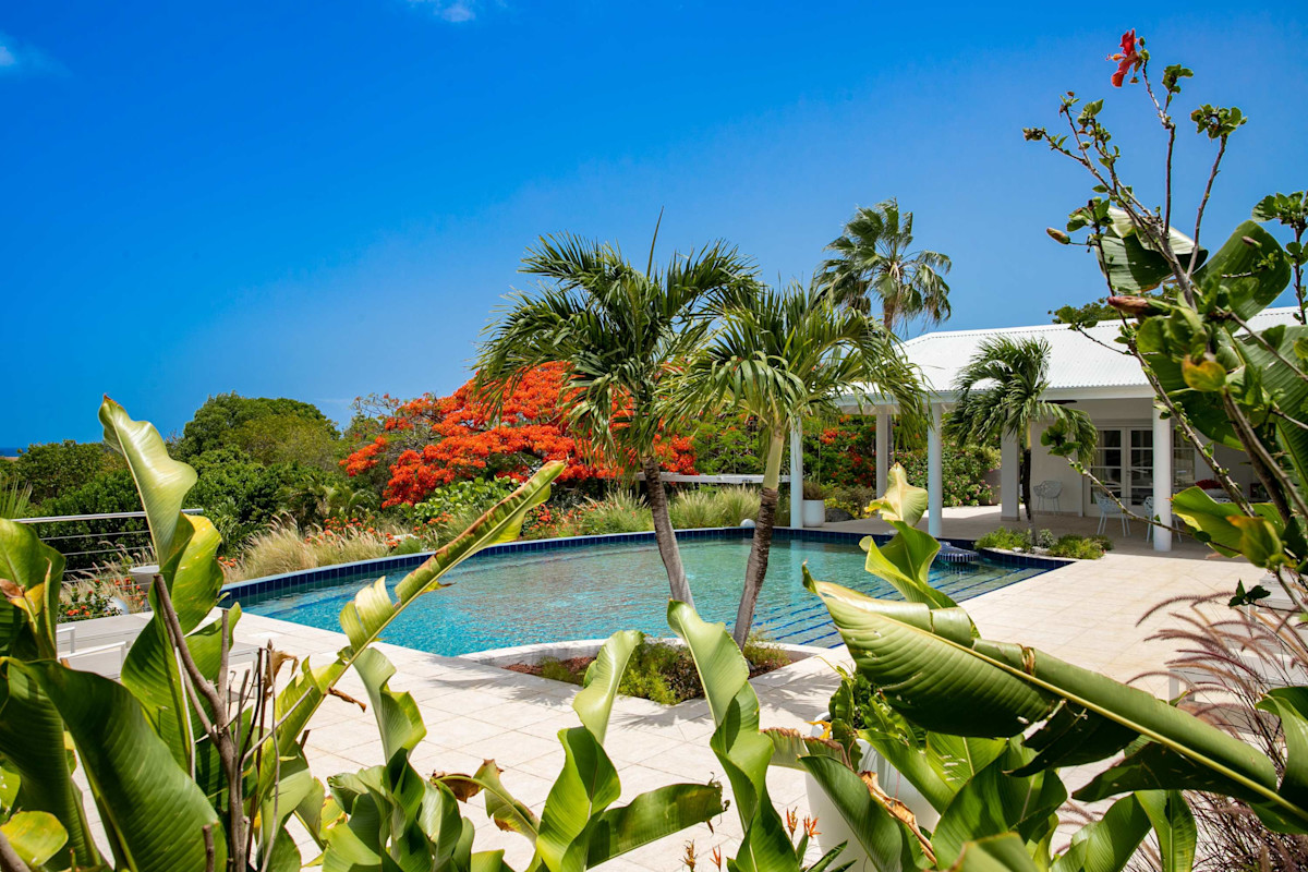 Encore property image