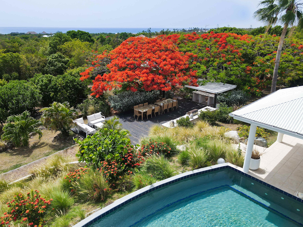 Encore property image
