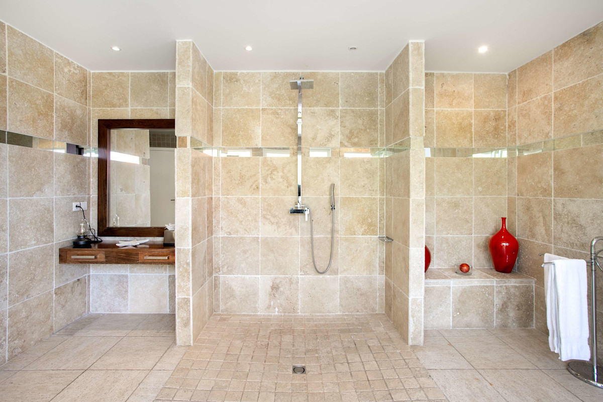 Encore property image