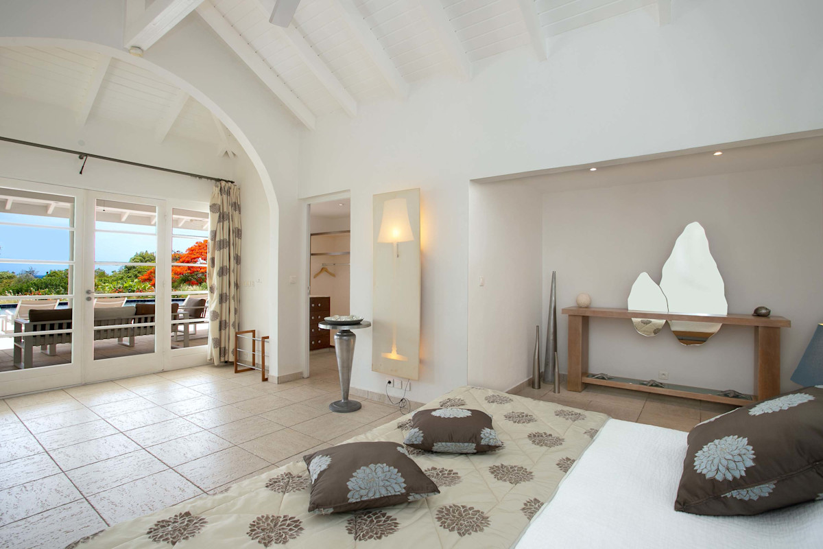 Encore property image