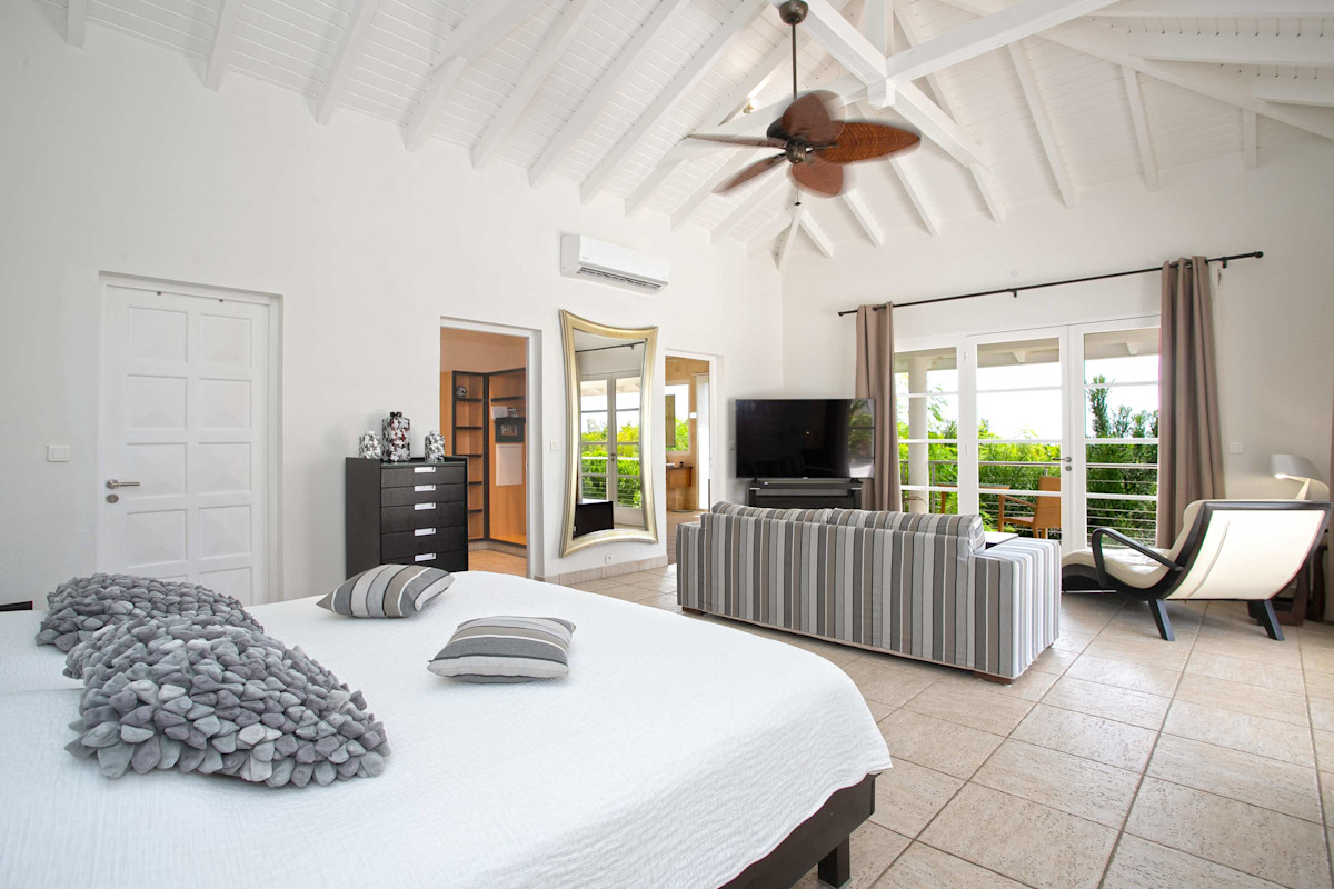 Encore property image